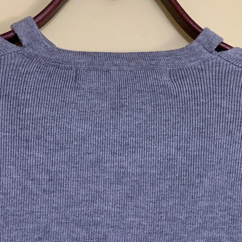 Olivaceous Gray Long Sleeve Light Ribbed Tight Knit Soft V-Neck Choker Sweater S - Picture 12 of 13